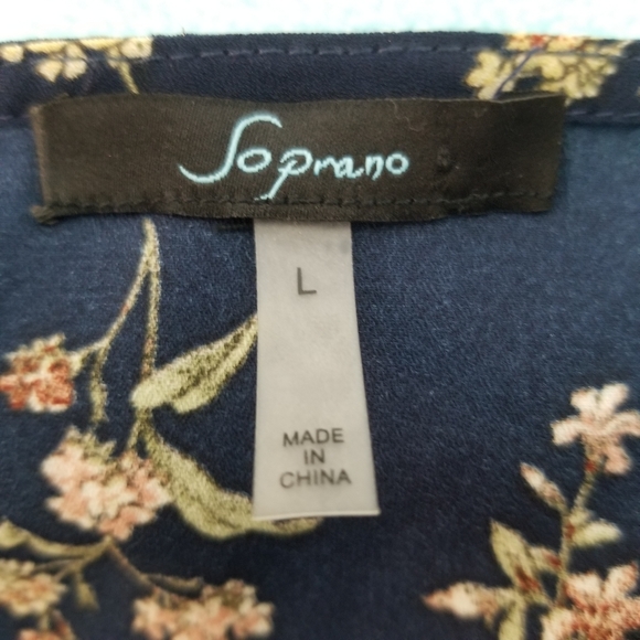 Soprano - Floral Faux Wrap Top - Large - Picture 4 of 5